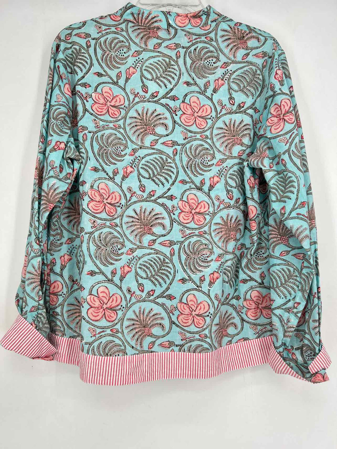 Liza Byrd Size M Light Blue & Pink Print Long Sleeve