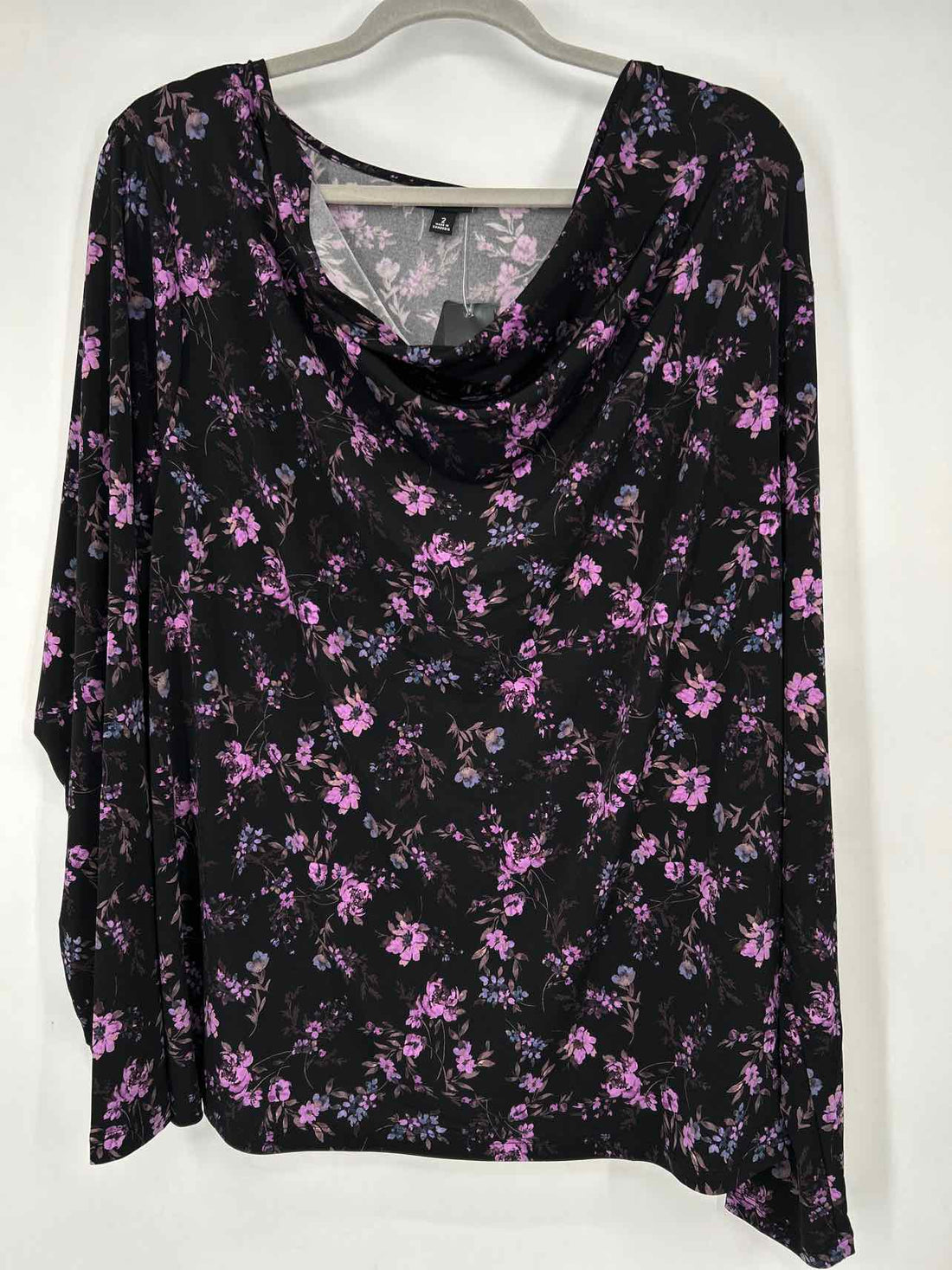 Torrid Size 2X Black & Purple Floral NWT Top/Blouse