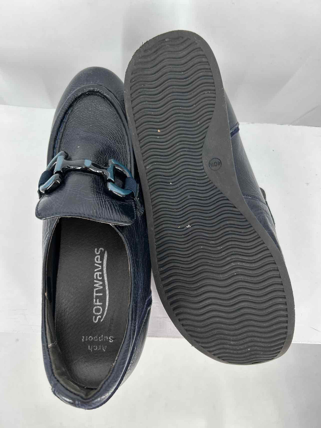 Softwaves Women Size 40.5 Dark Navy Sneakers