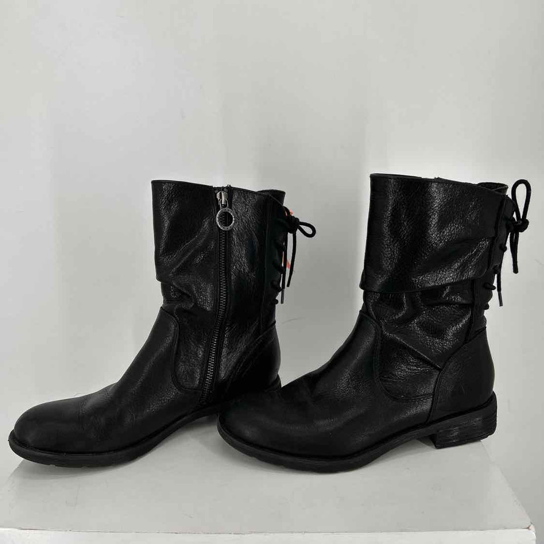Sofft Women Size 8.5 Black Combat Boot