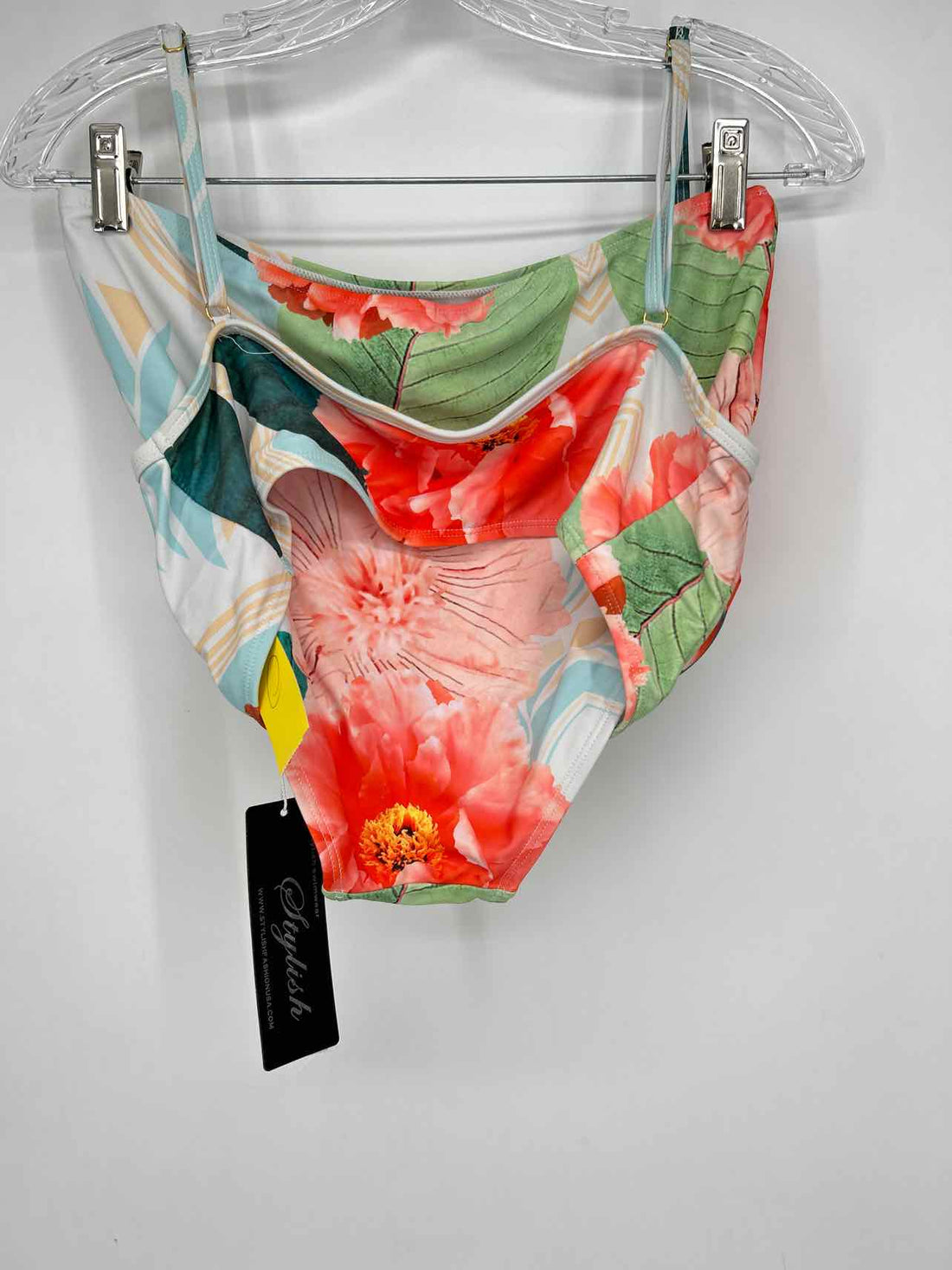 Stylish Size L White Floral NWT Swimsuit 2 Piece