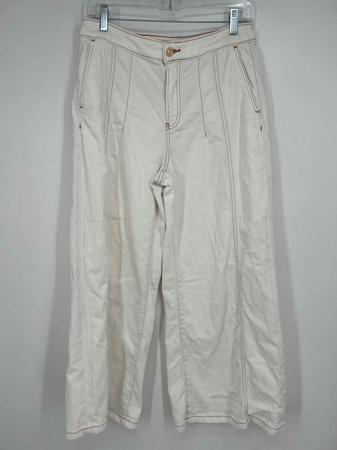 Chicos Size .5 (6) White Jeans