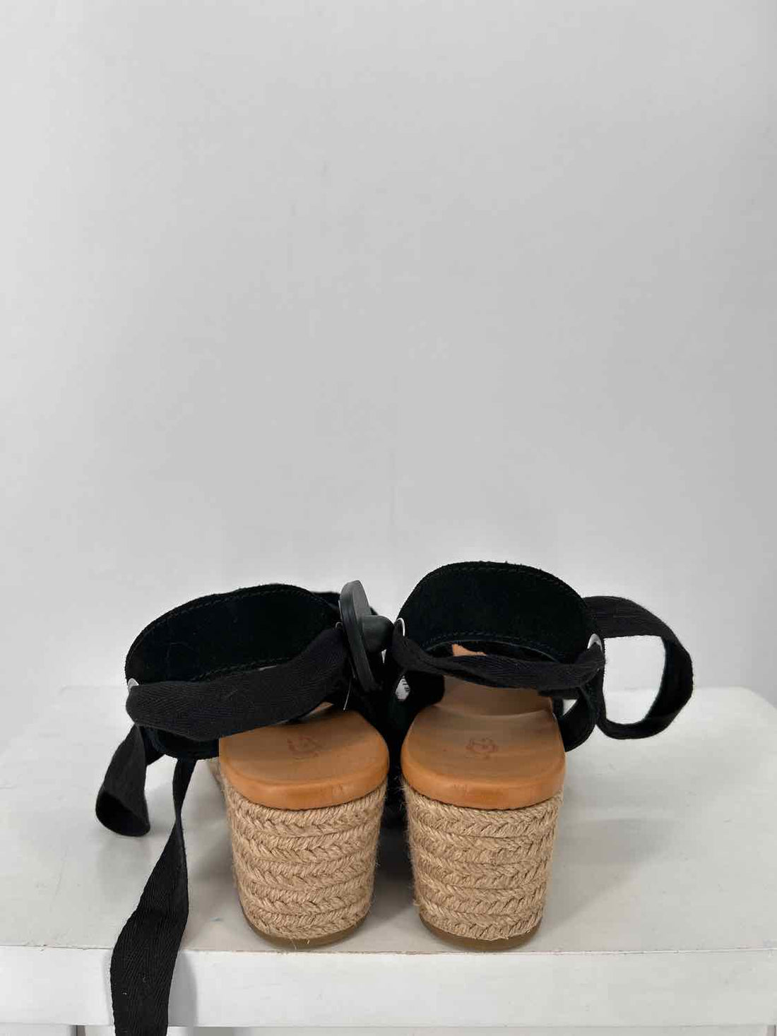 Ugg Women Size 9 Black Wedges