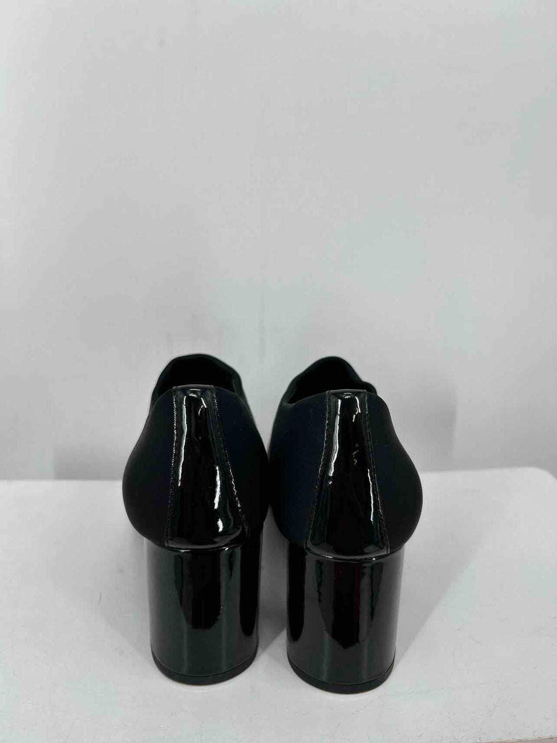 Donald Pliner Women Size 8.5 Black Ankle Boot