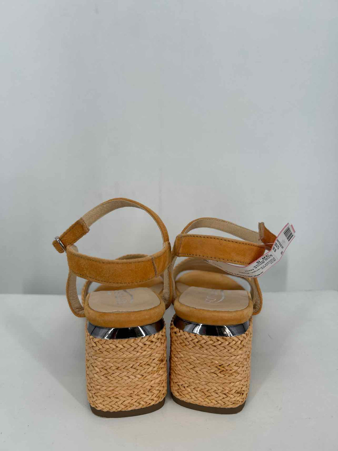 Softwaves Women Size 38.5 Pastel Orange Raffia Sandals