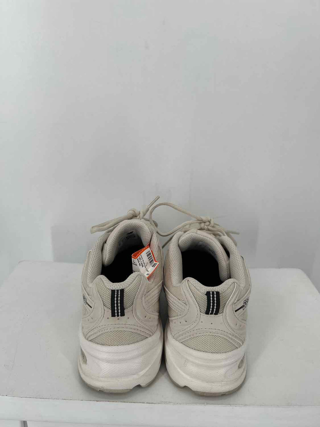 New Balance Women Size 7 Off White Sneakers