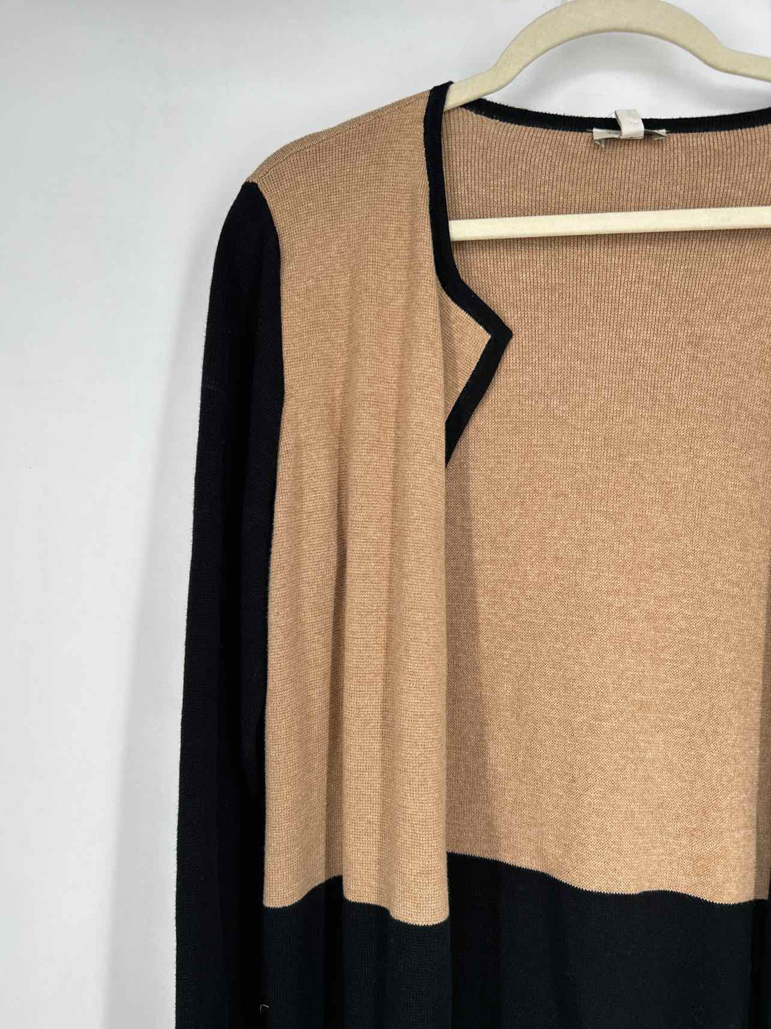 Talbots Size M Tan & Black Print Cardigan