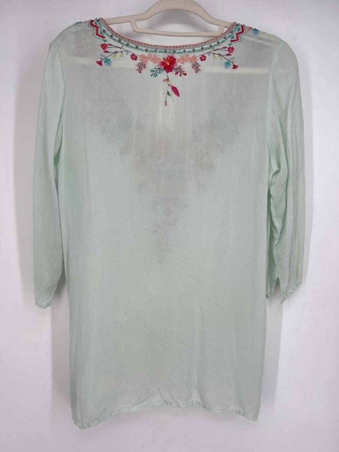 Johnny Was Size M Mint Embroidered Short Sleeve