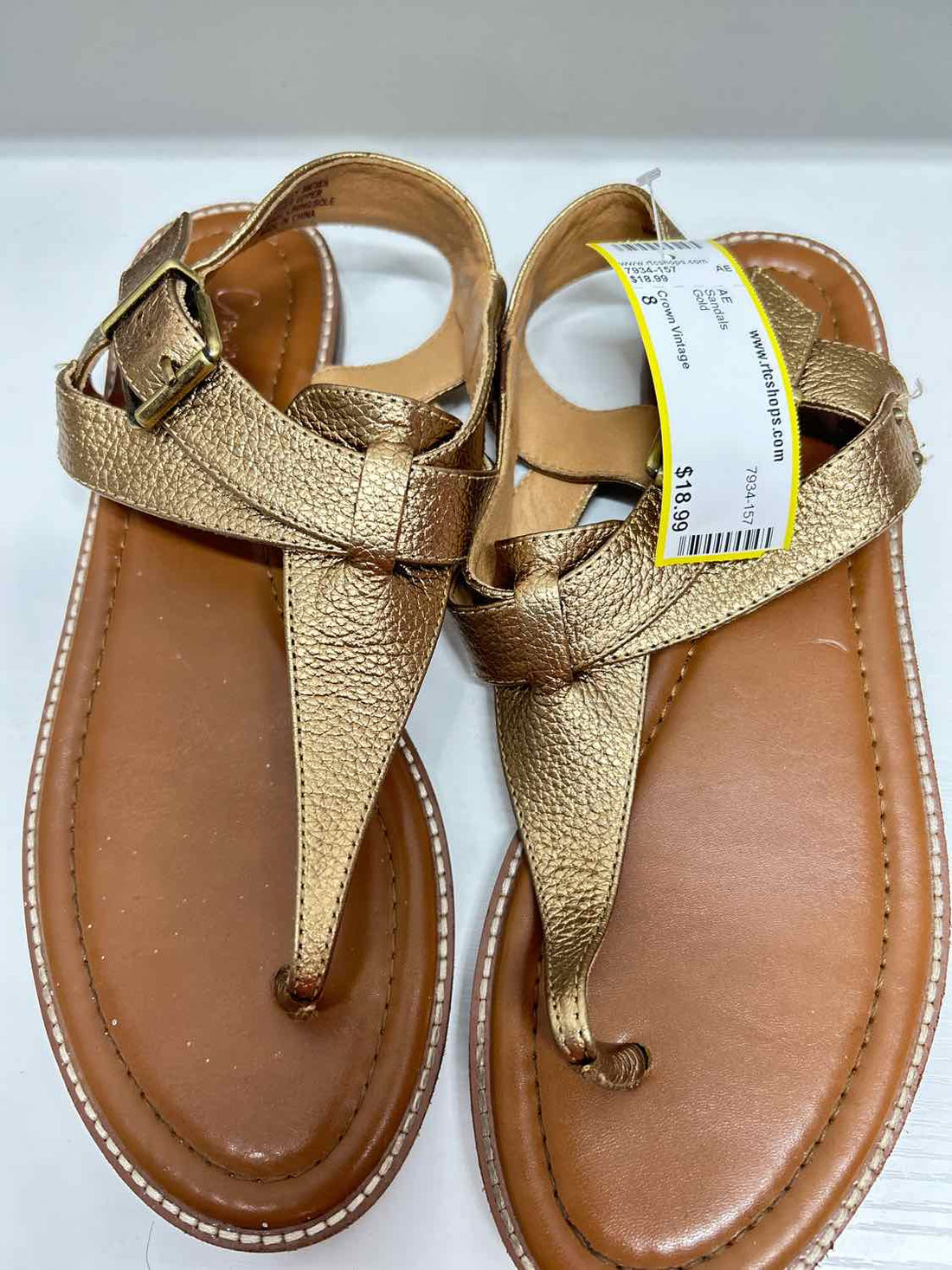 Crown Vintage Women Size 8 Gold Sandals