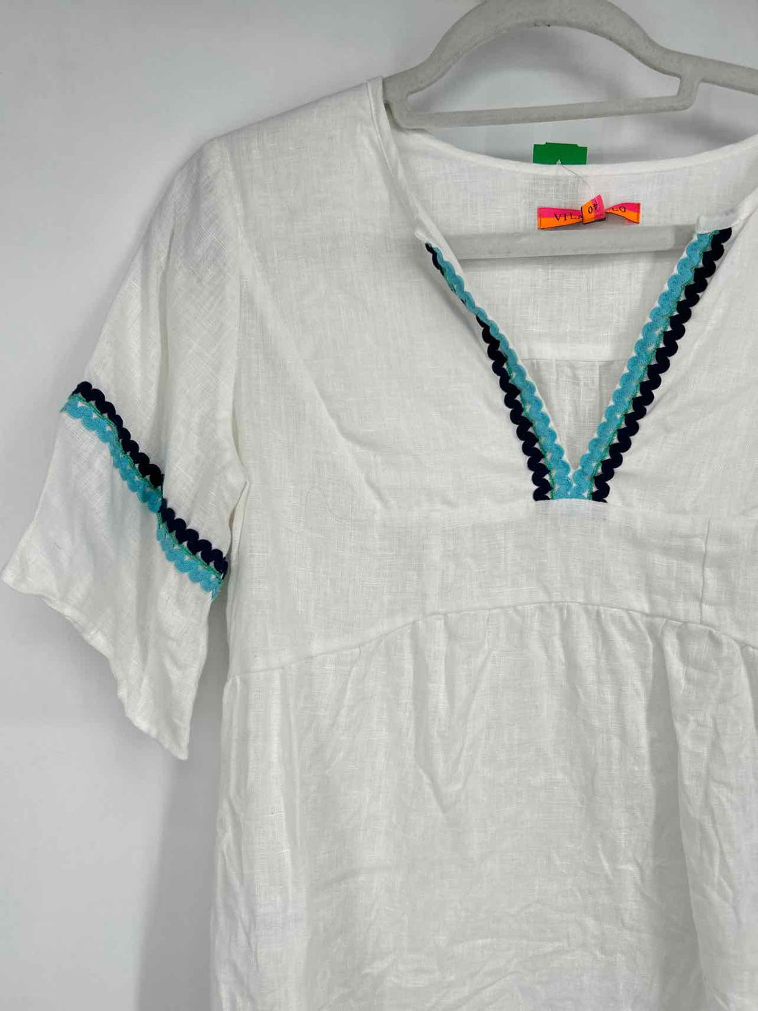 Vilagallo Size 40 White Embroidered Short Sleeve
