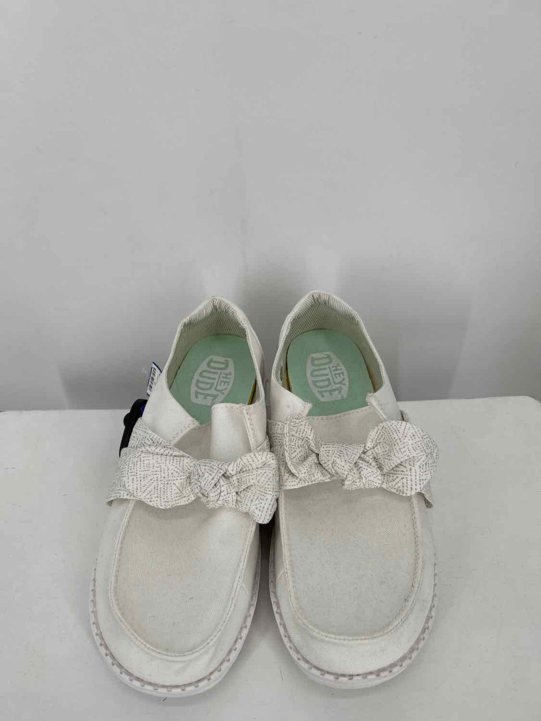 Hey Dude Women Size 8 Whicker Sneakers