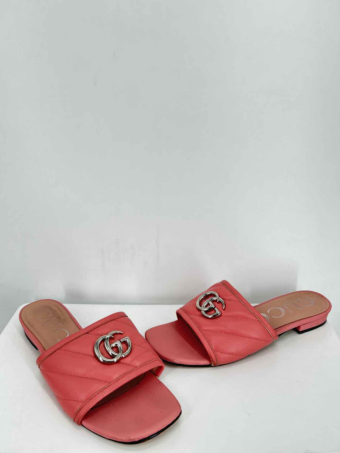 Gucci Women Size 39 Pink Excellent Condition Genuine Leather LUXURY