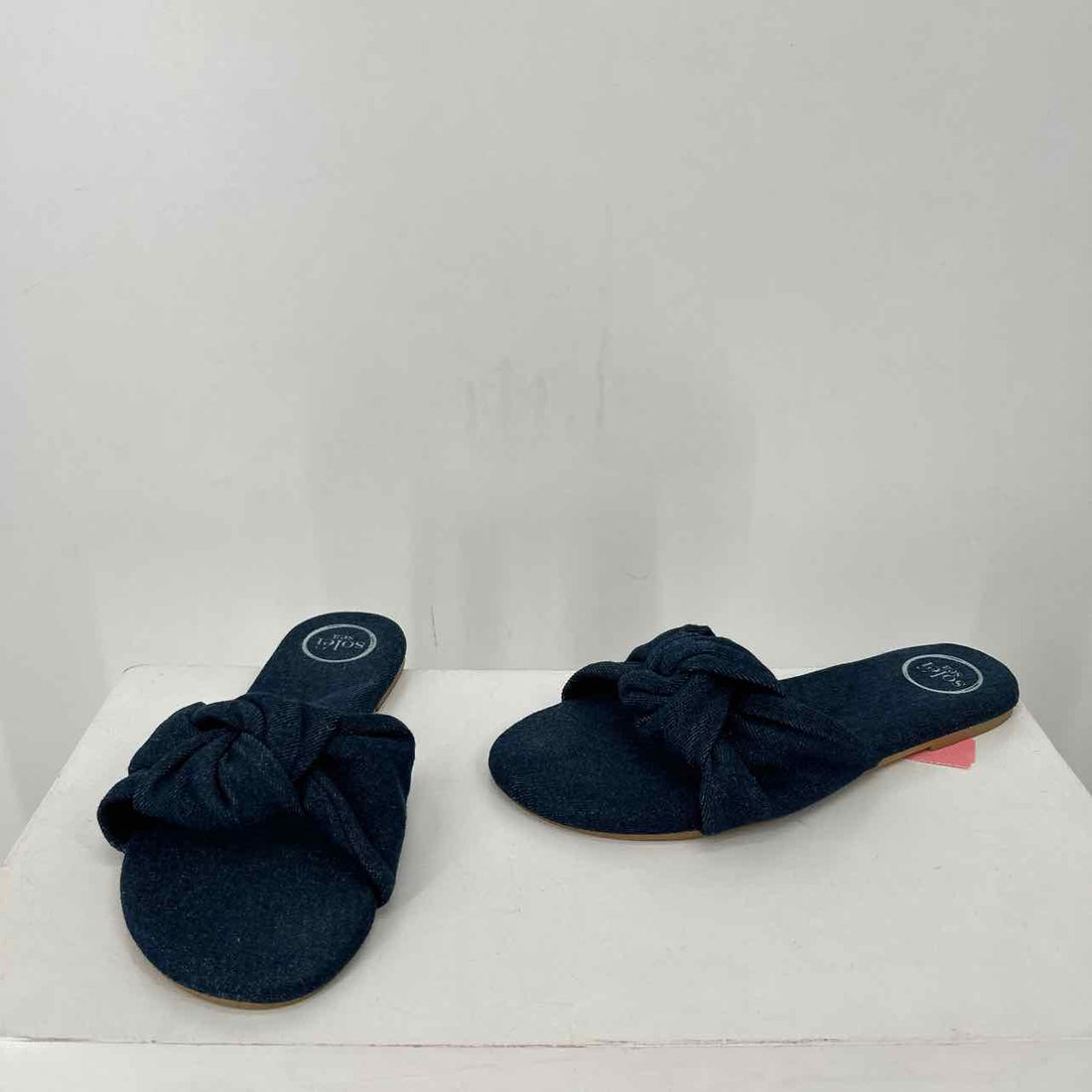 Solei Sea Women Size 7 Denim Slides