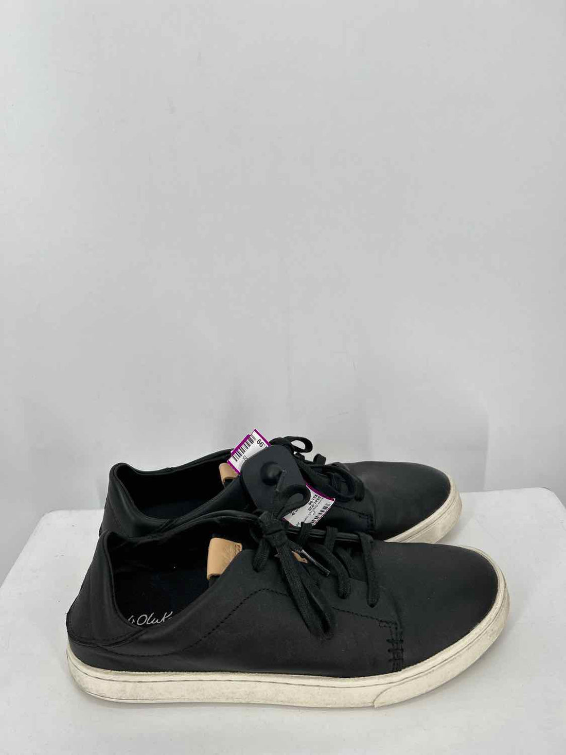 Olu Kai Women Size 8.5 Black Leather Sneakers