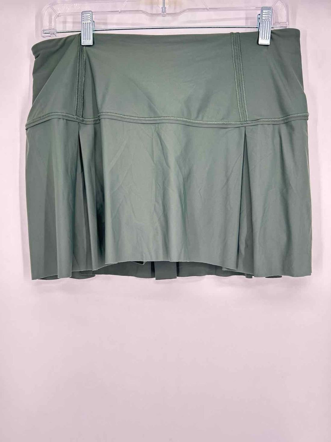 Lululemon Size 8 Dark Green Active Skorts