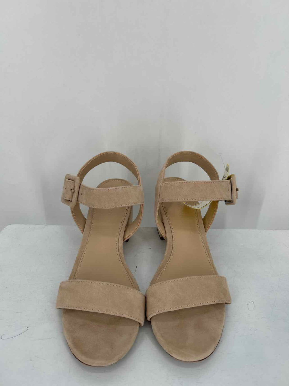J McLaughlin Women Size 7.5 Cream Sandals