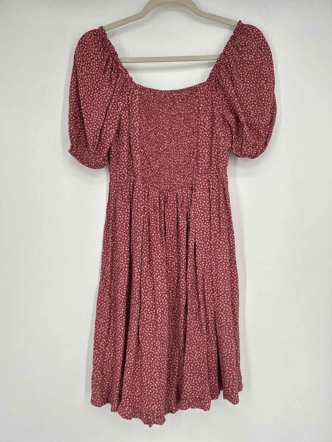 Live To Be Spoiled Size S Mauve Floral Short Sleeve Dress