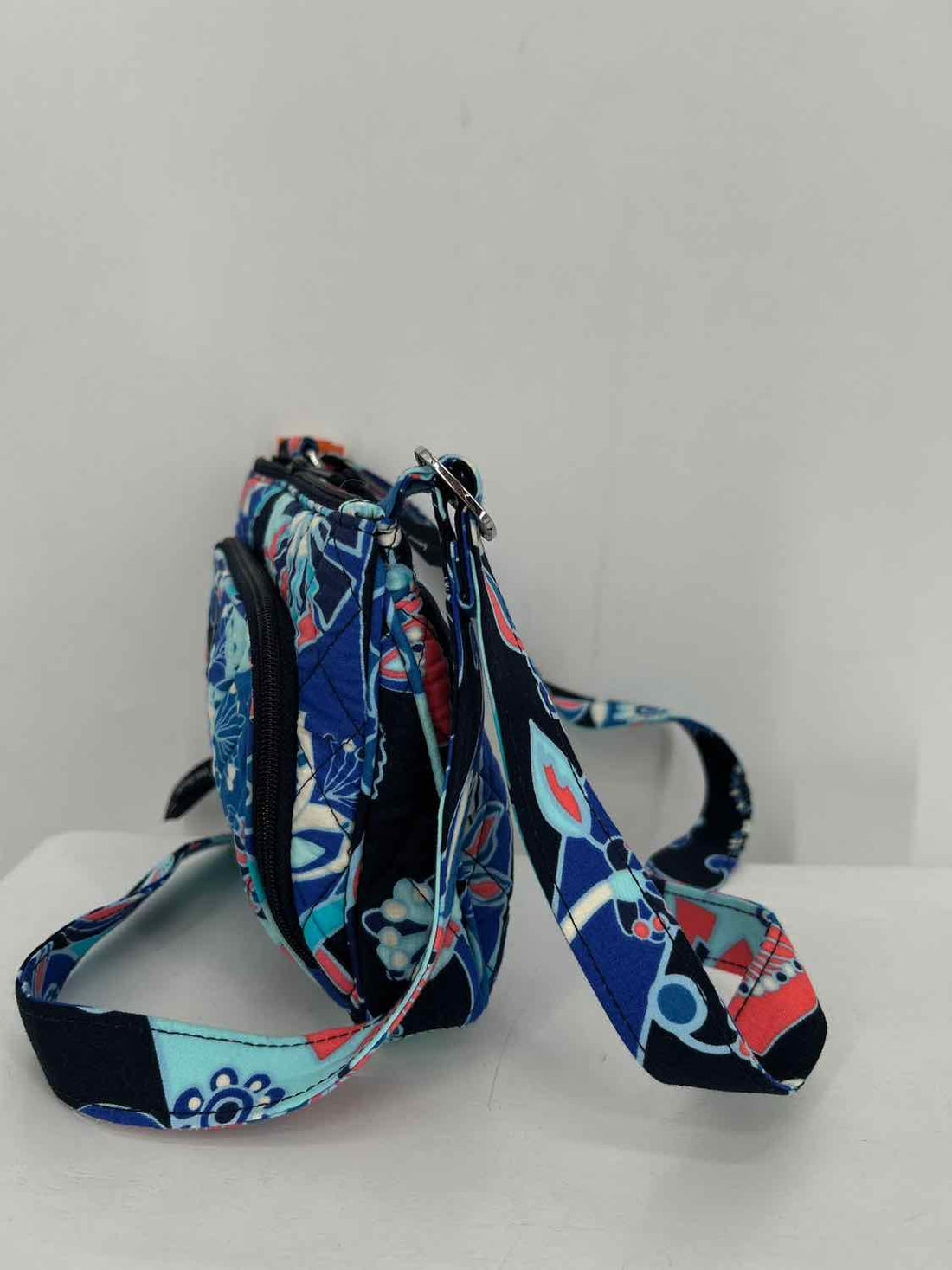 Vera Bradley Navy Print NWT Little Hipster Purse
