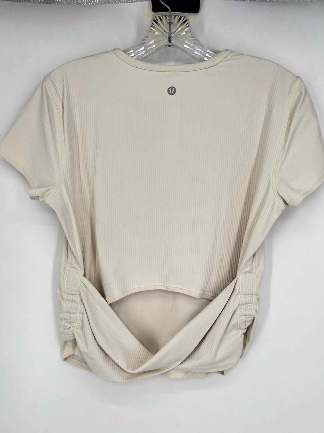 Lululemon Size 12 Cream Short Sleeve Active Tops