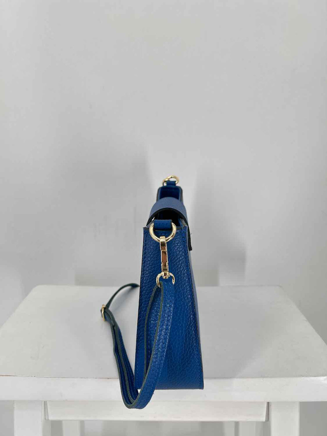 Uno Alla Volta Blue Pebbled Leather Shoulder
