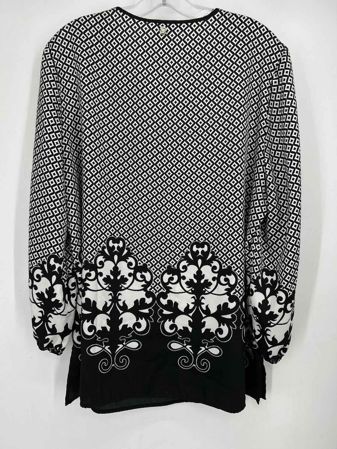 Chicos Size 3(XL) Black & White Long Sleeve
