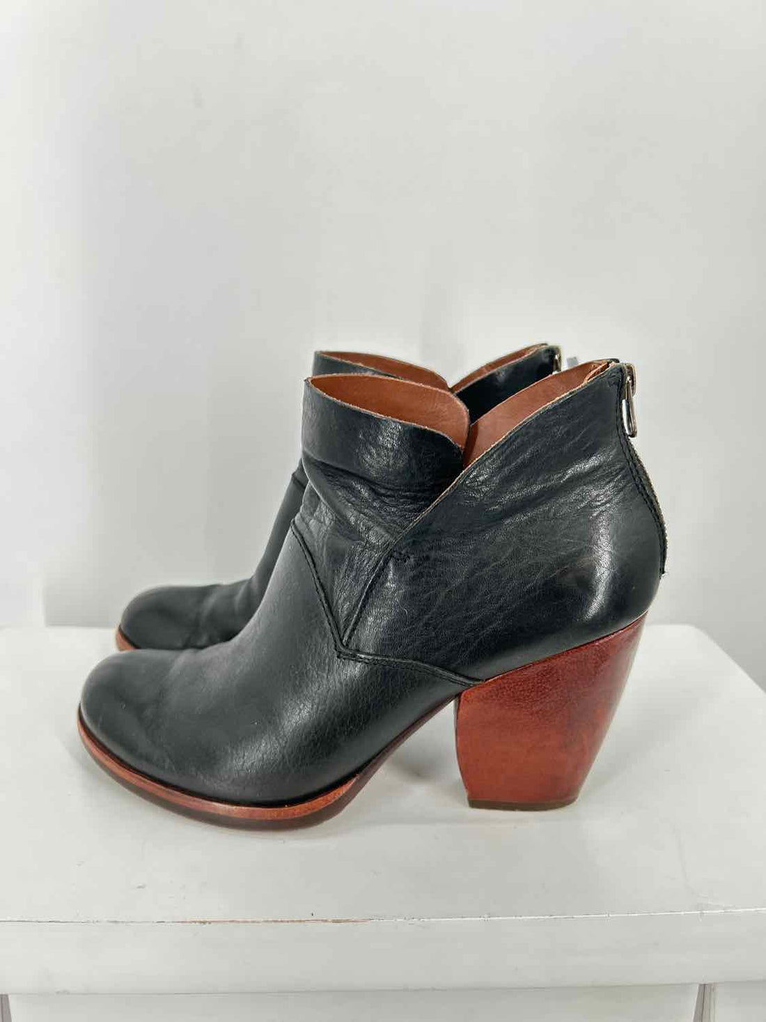 Kork Ease Women Size 8.5 Black Ankle Boot