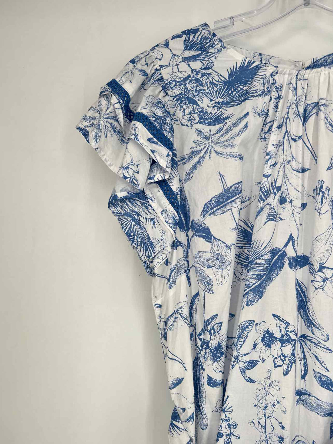 Umgee Size L White & Blue Print Short Sleeve Dress