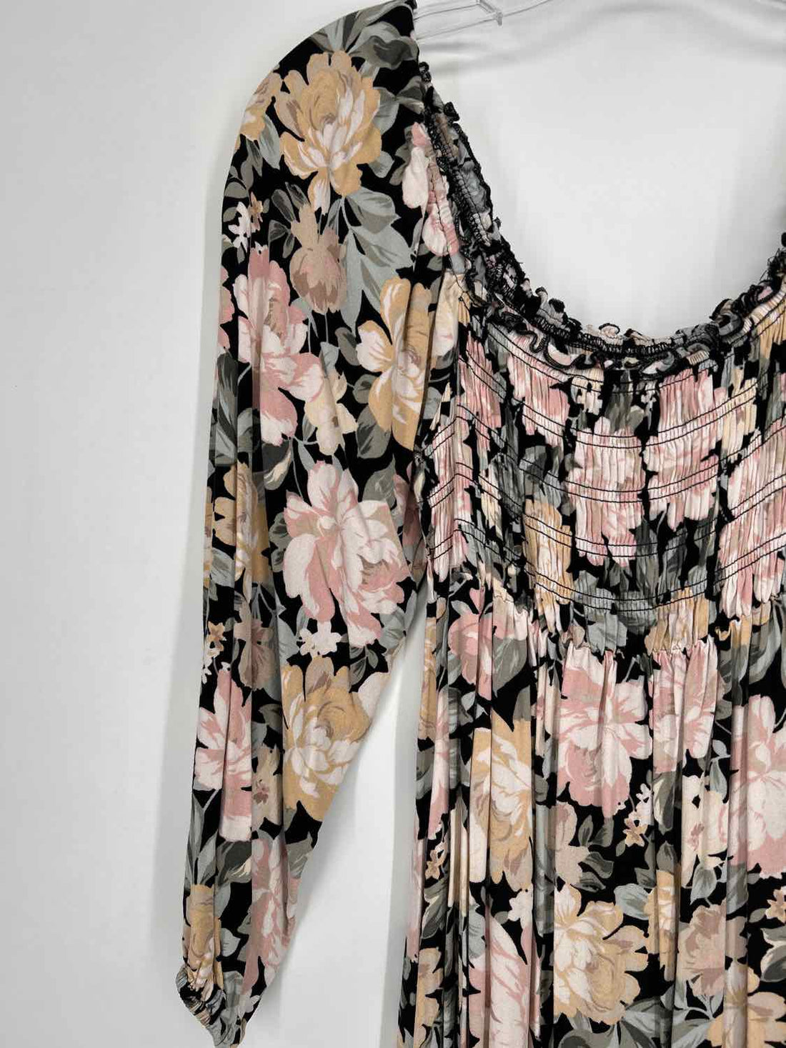 Saltwater Luxe Size S Black Floral Long Sleeve Dress