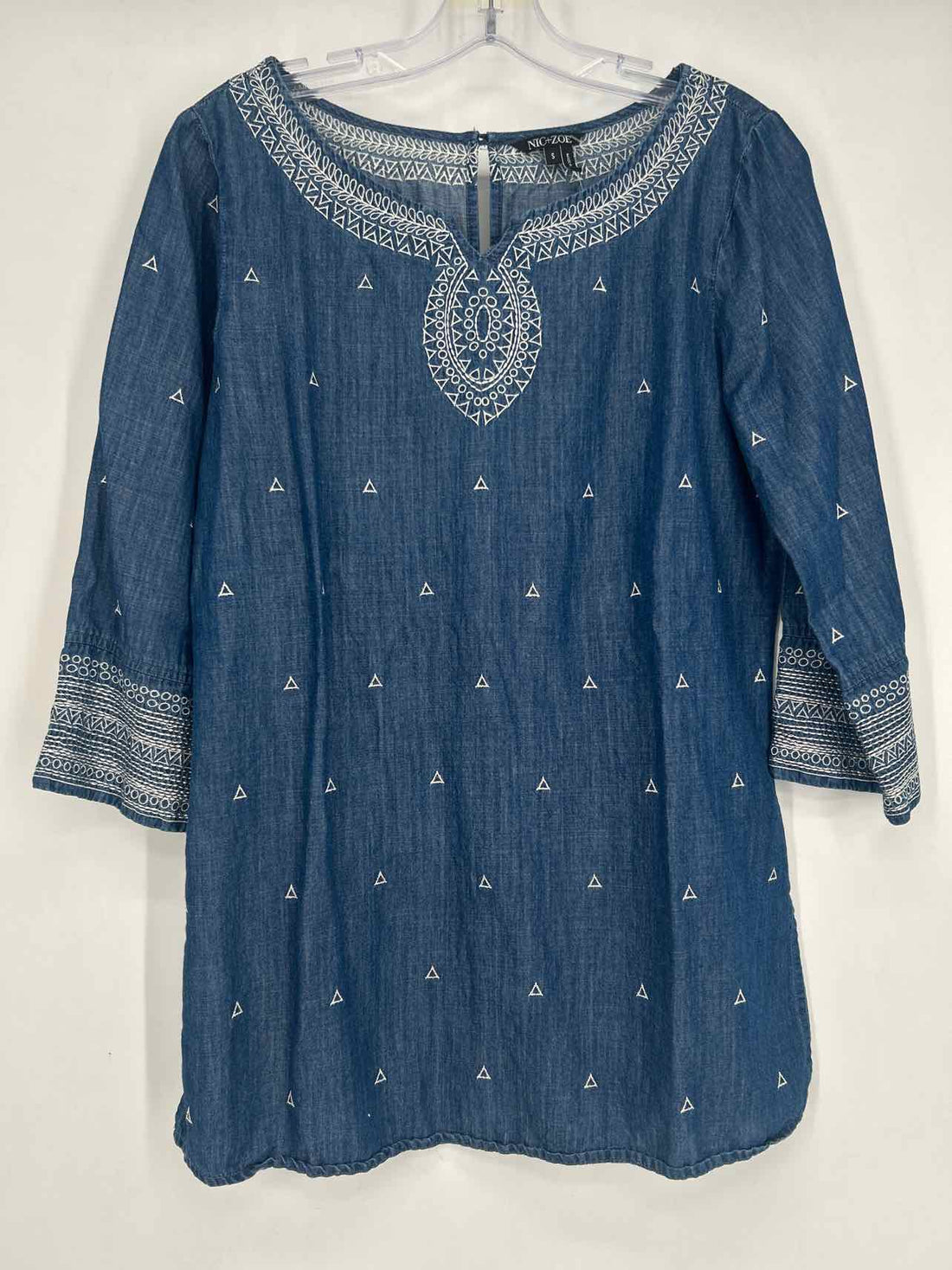 Nic+Zoe Size S Chambray Embroidered Long Sleeve