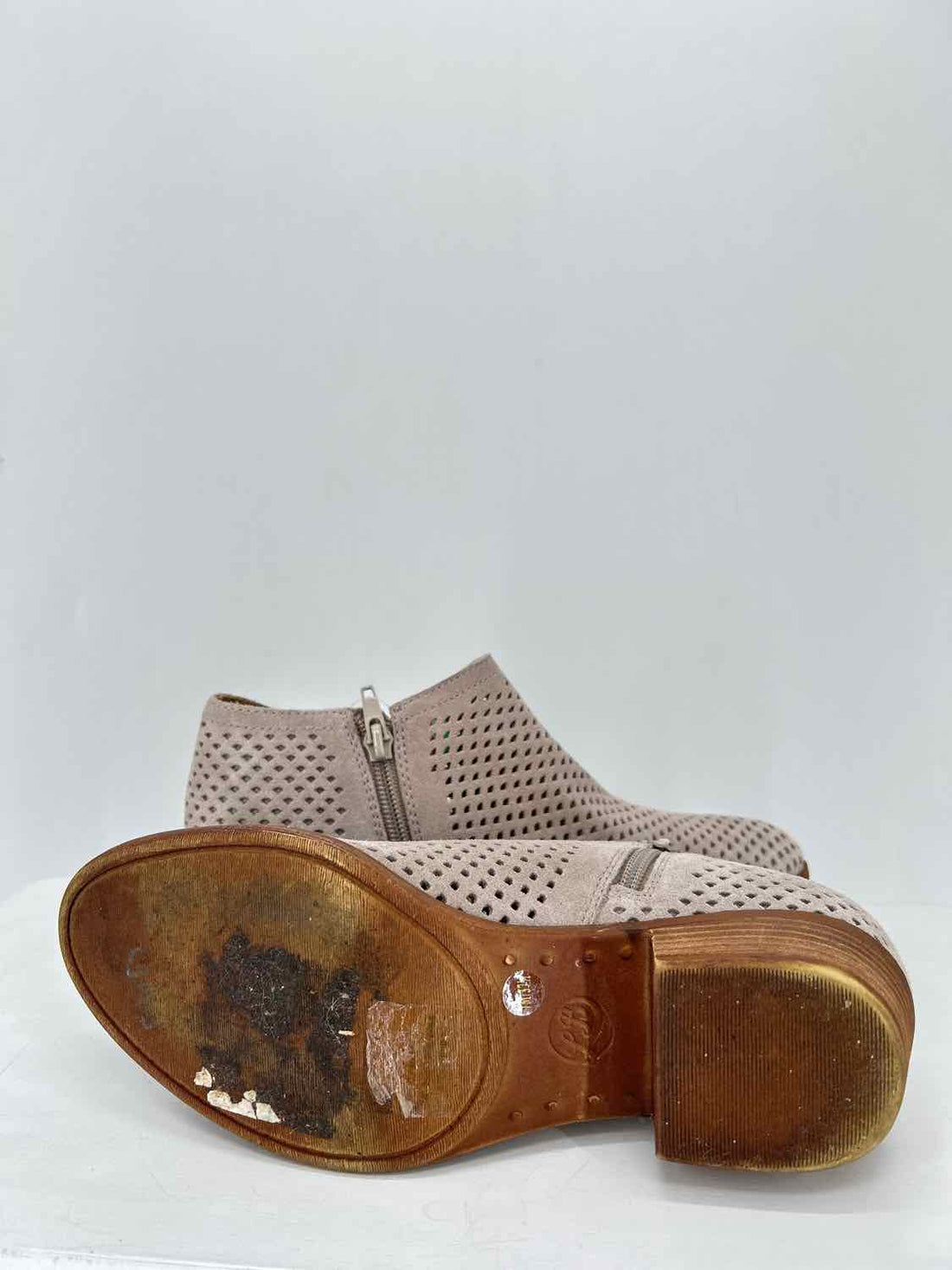 Lucky Brand Women Size 7 Taupe Perforated Ankle Boot