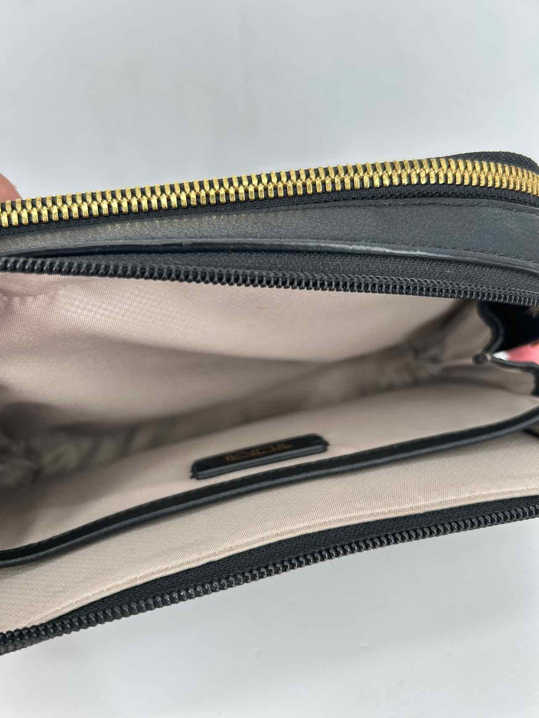 Tumi Black Leather Pre Owned Crossbody