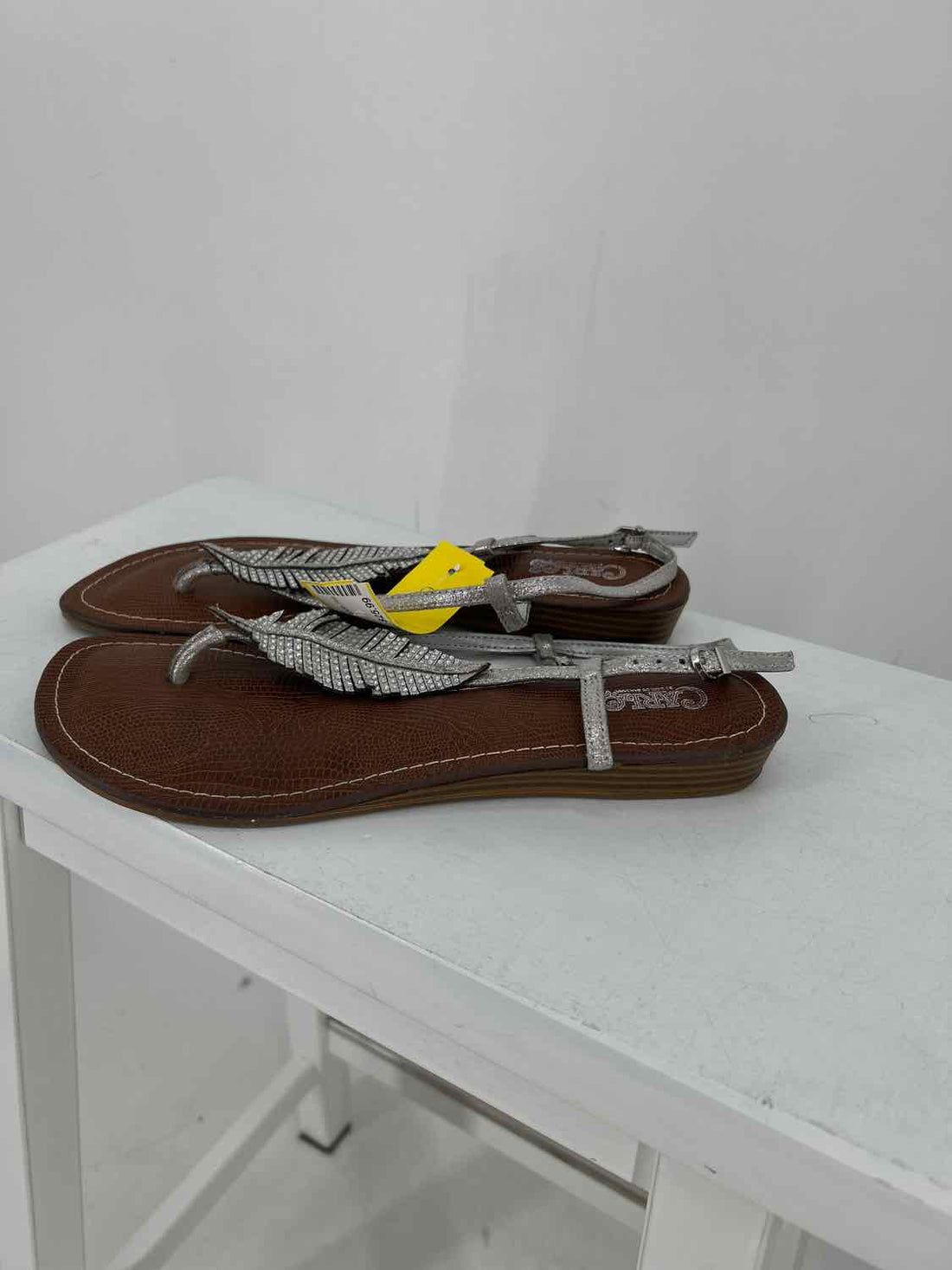 Carlos Women Size 8 Silver Sandals