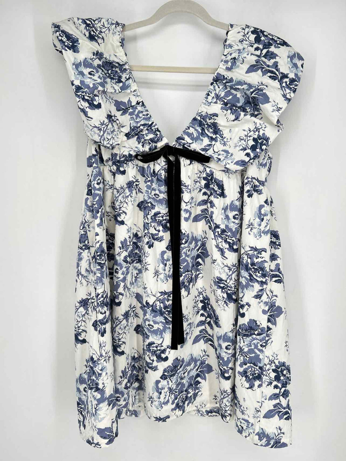 OPT Size XL White & Blue Floral NWT Dress