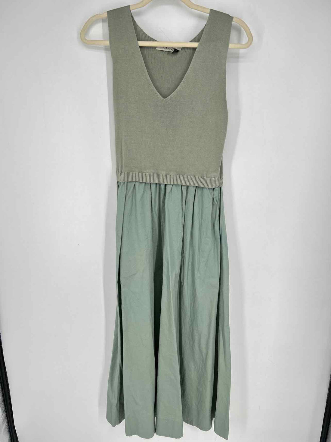 Taylor Size M Sage Dress