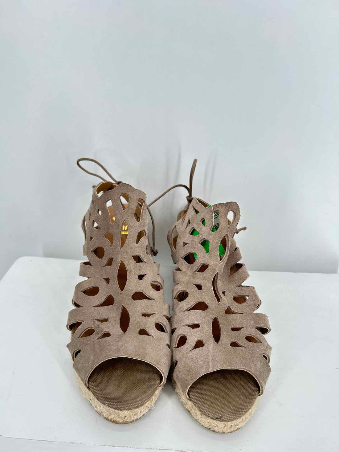 Kanna Women Size 40 Taupe Espadrilles Wedges