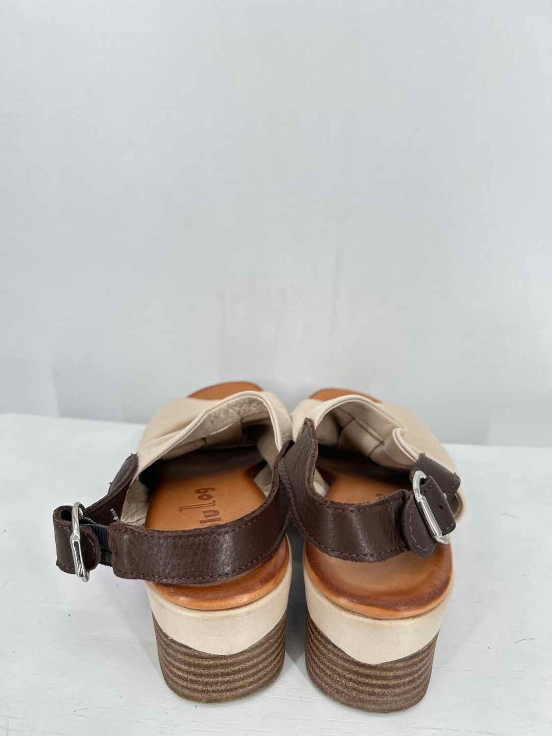 Blulog Women Size 37 Brown & Tan Sandals