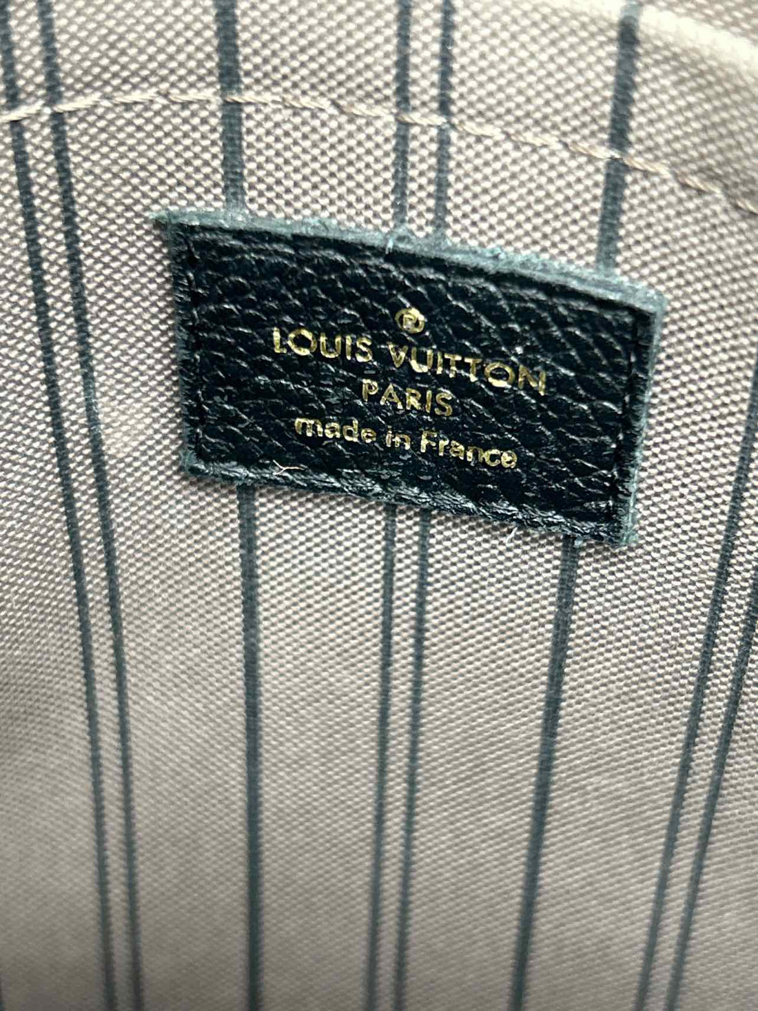 Louis Vuitton Black Leather Good LUXURY