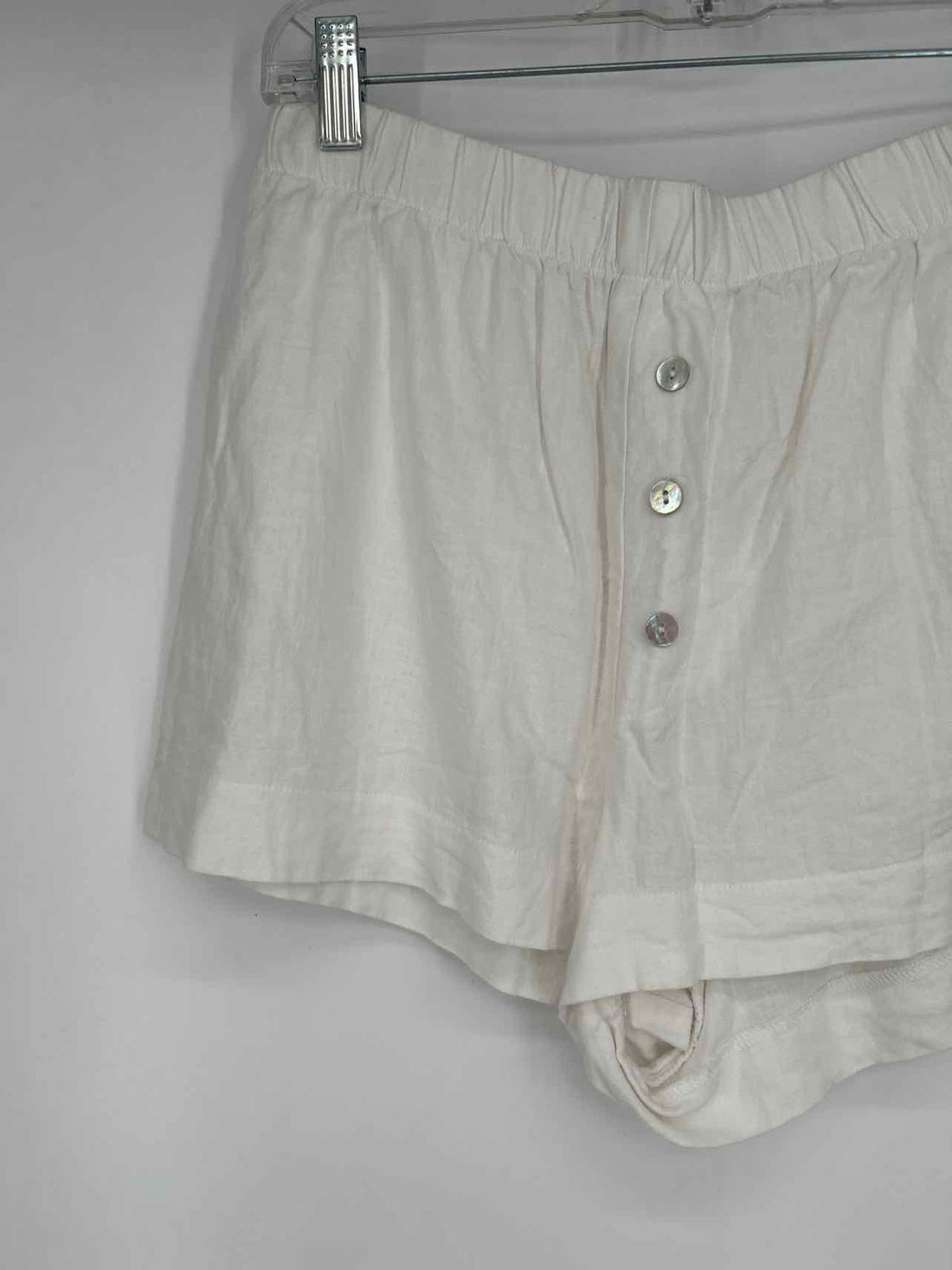 Show Me Your Mumu Size S White Linen/Rayon Shorts