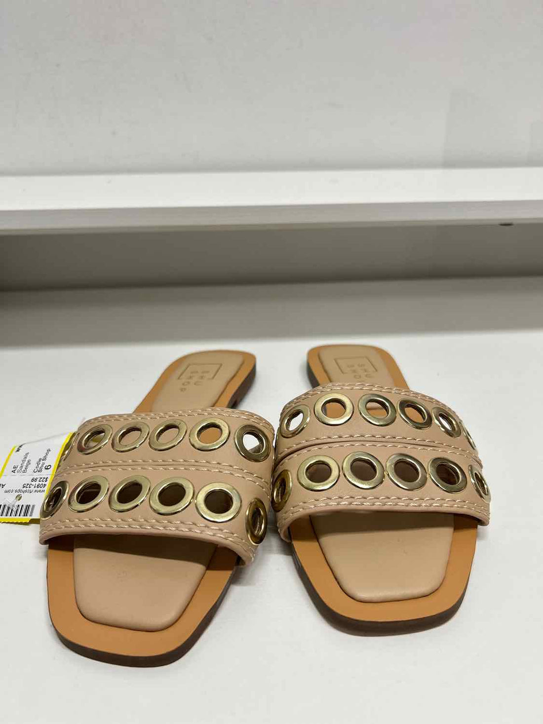 Shu Shop Women Size 6 Beige Sandals