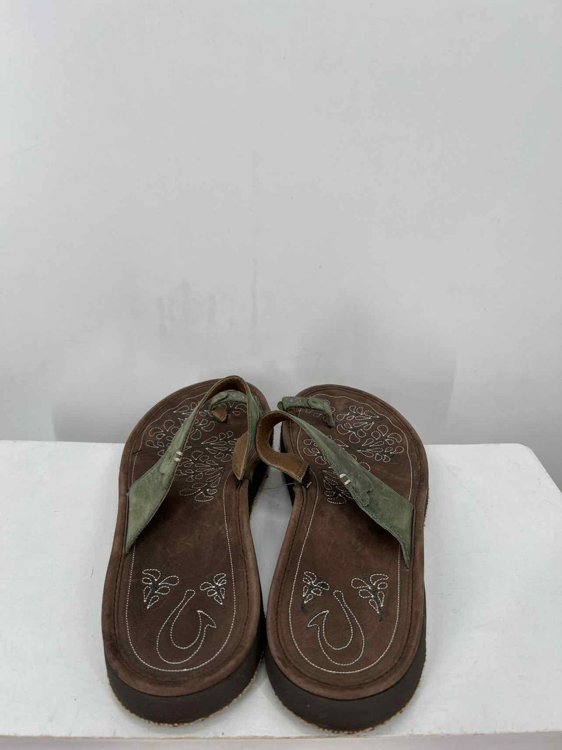 Olu Kai Women Size 11 Green Sandals