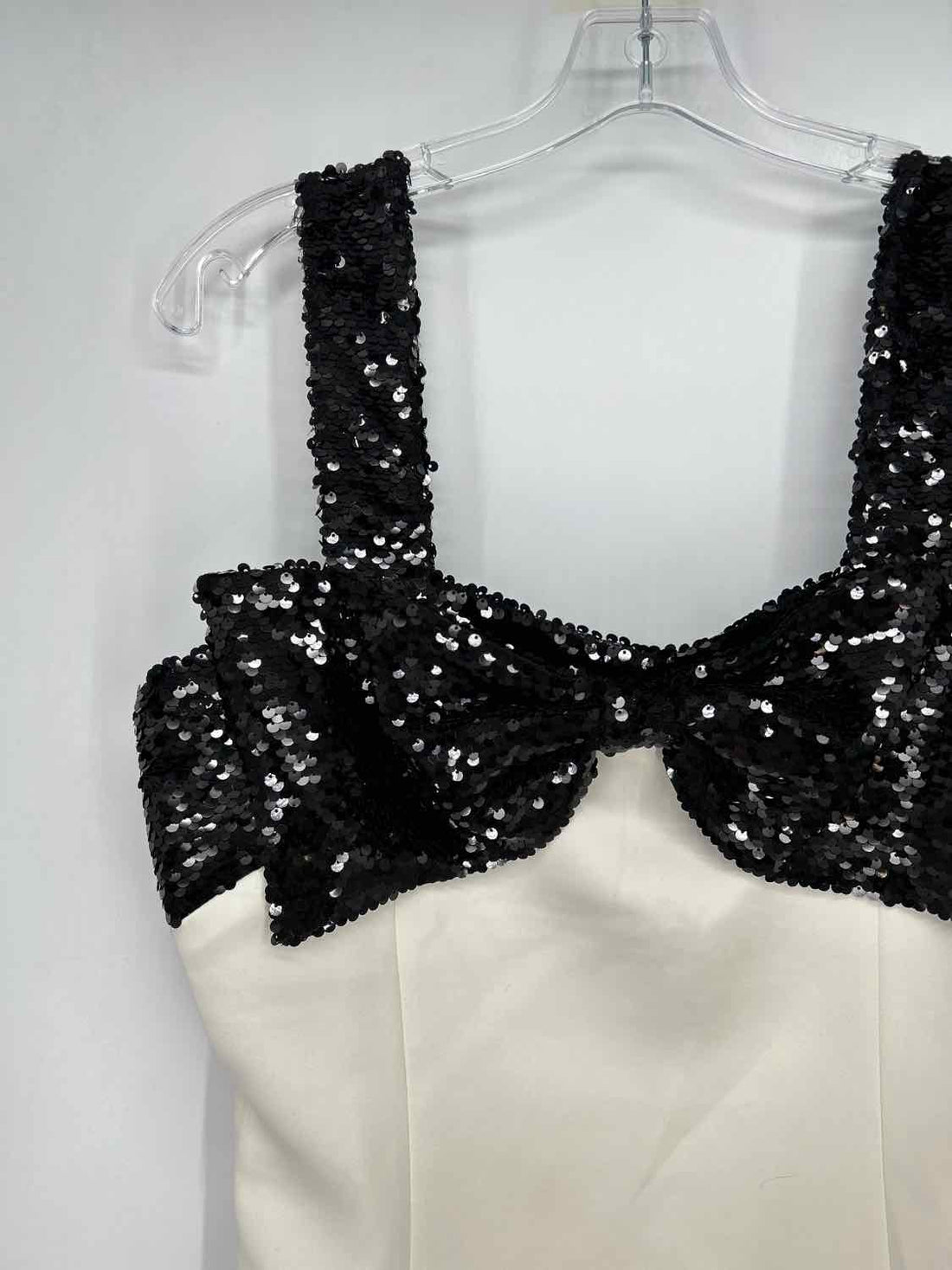 Endless Rose M White & Black Holiday