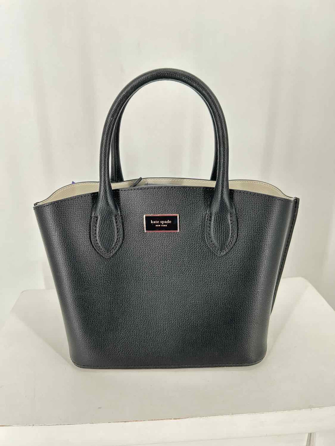 Kate Spade New York black pebled leather Suite Crossbody tote
