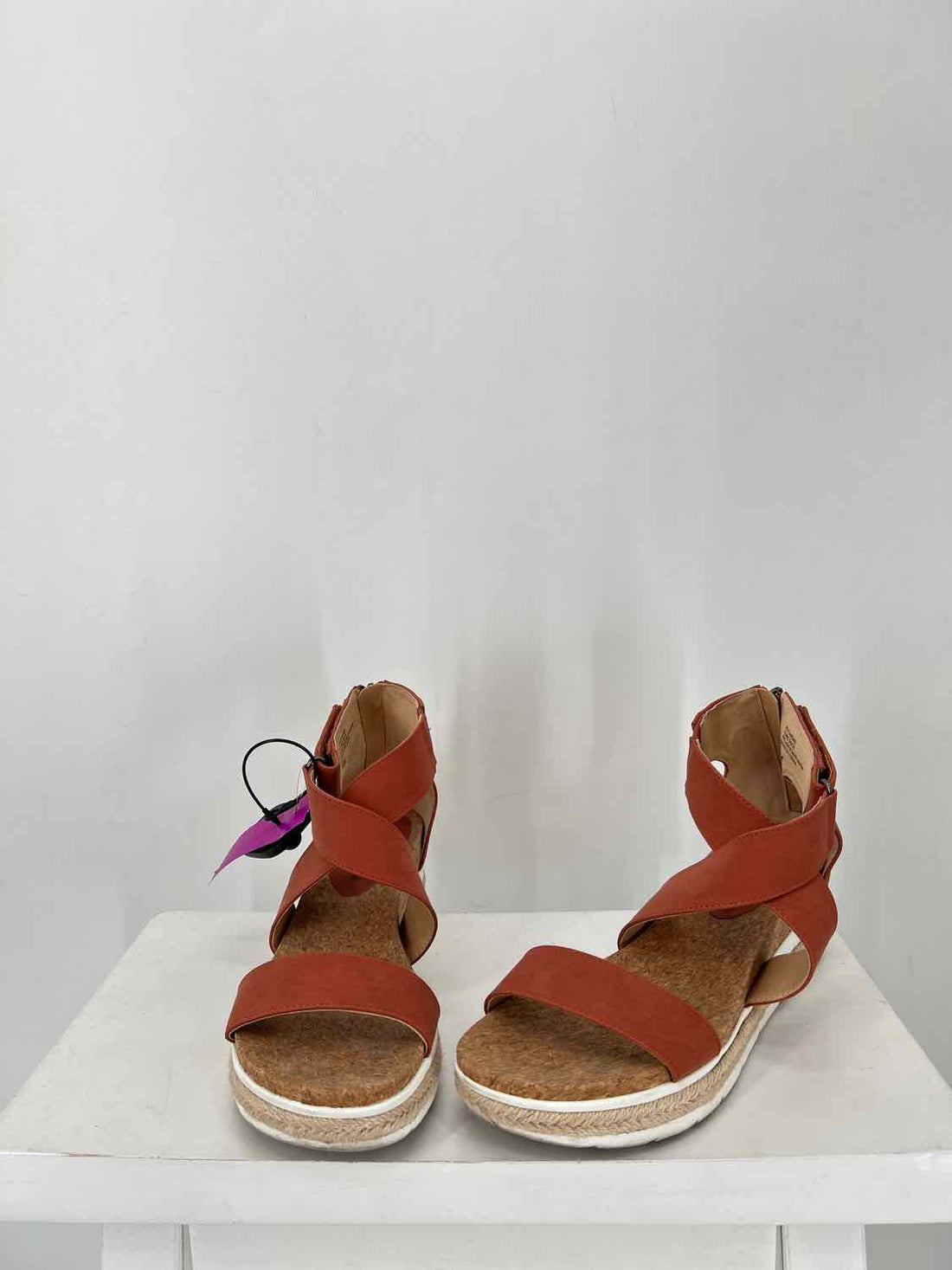 Adrienne Vittadini Sport Women Size 10 Terracotta Sandals
