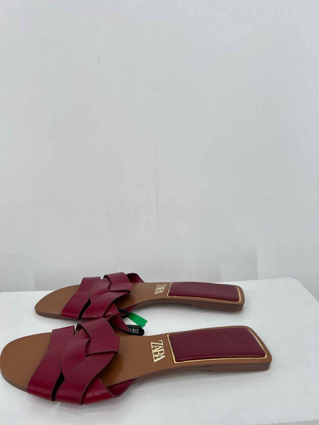 Zara Women Size 40 (9-9.5) Dark Red NWT Sandals
