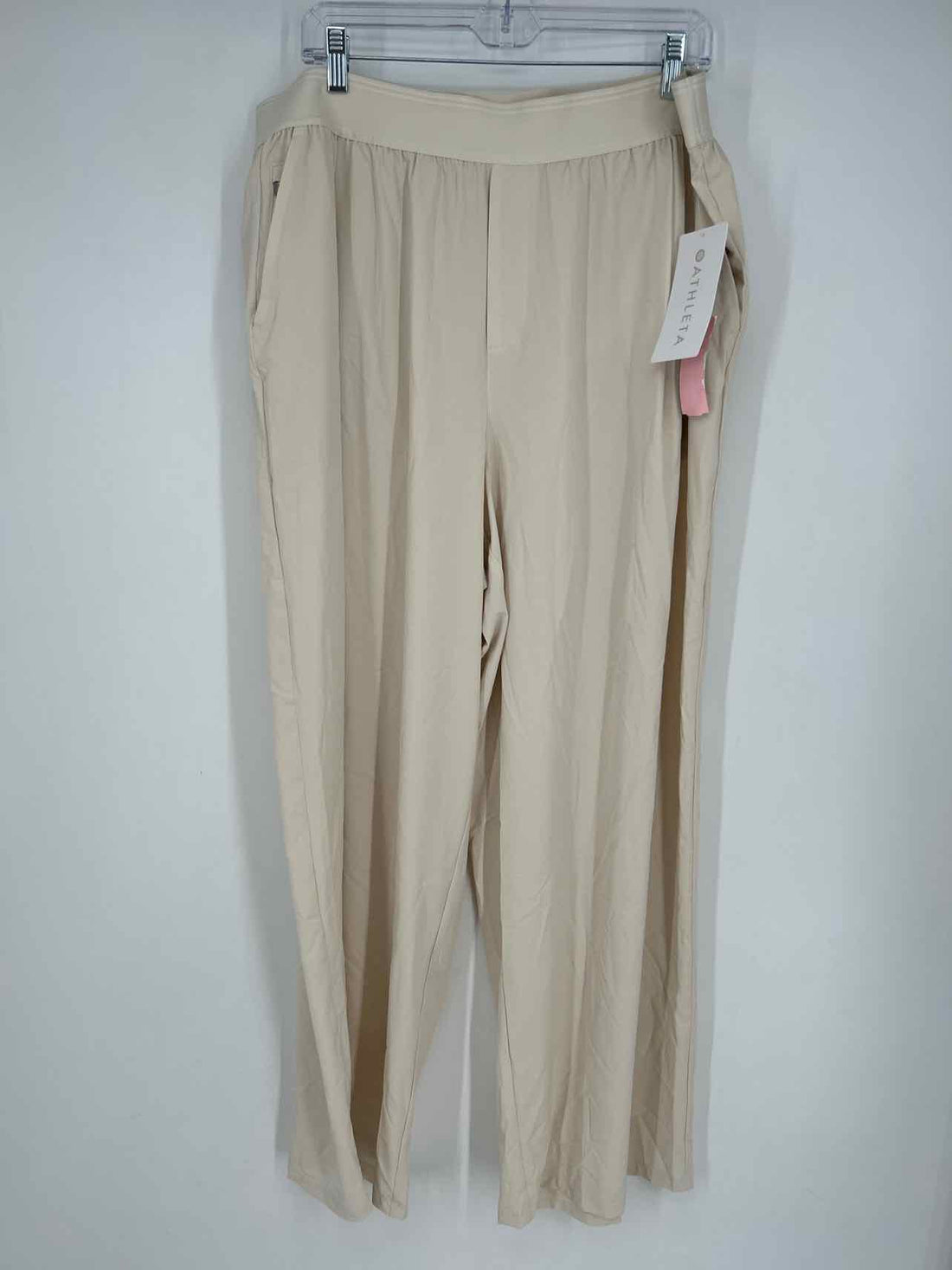Athleta Size 1X Beige NWT Active Wear