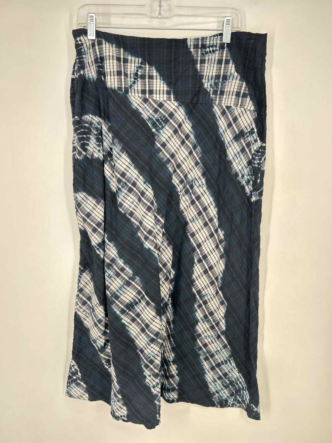 Madison Hill Size 10 Navy & White Plaid NWT Skirts