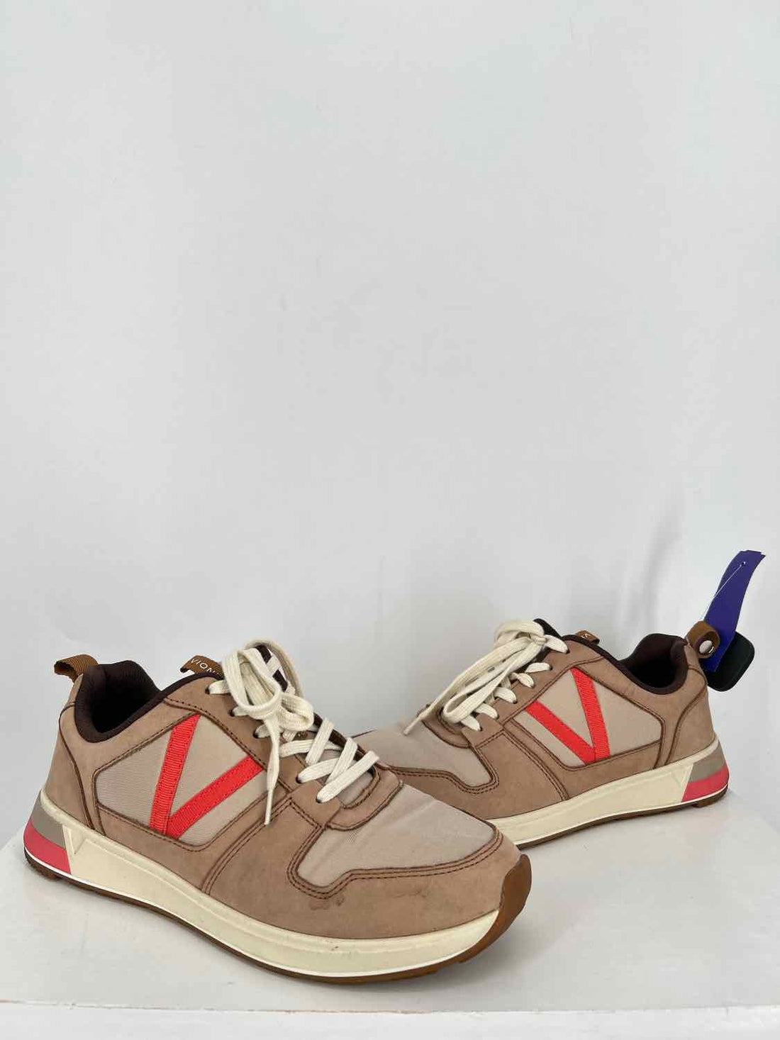Vionic Women Size 7.5 Tan Colorblock Sneakers
