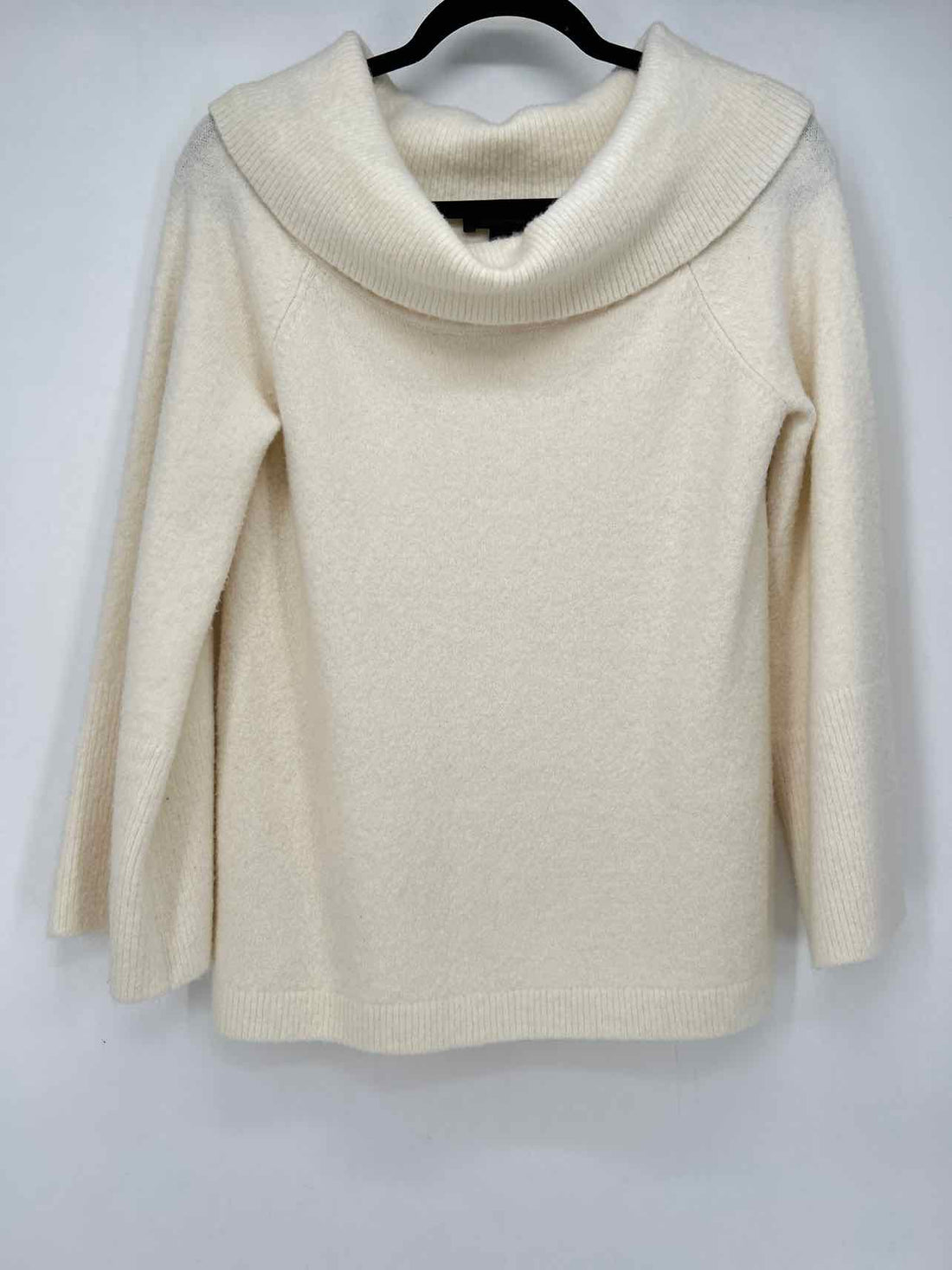Ann Taylor Size L White Sweater