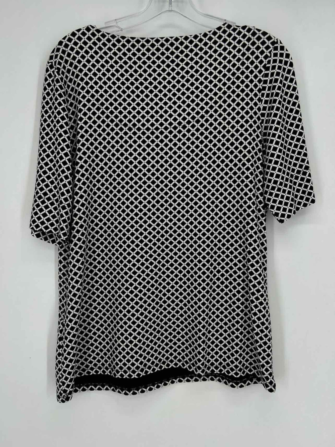 Chicos Size 1/M Black & White Print Short Sleeve
