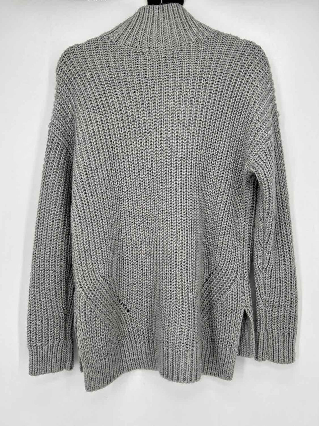 Ann Taylor Size M Gray Sweater